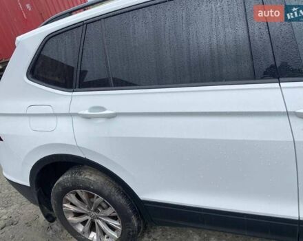 Білий Фольксваген Тігуан, об'ємом двигуна 2 л та пробігом 149 тис. км за 11300 $, фото 5 на Automoto.ua