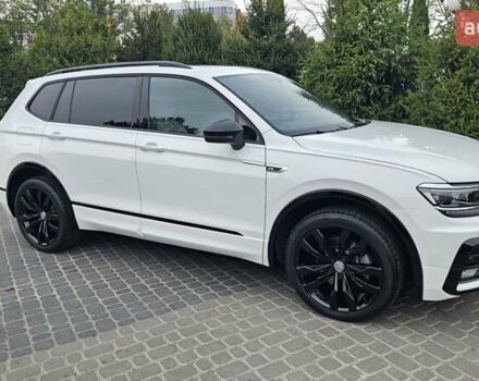 Белый Фольксваген Тигуан, объемом двигателя 1.98 л и пробегом 187 тыс. км за 21900 $, фото 2 на Automoto.ua