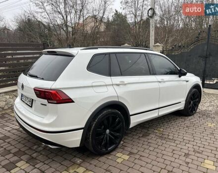 Белый Фольксваген Тигуан, объемом двигателя 1.98 л и пробегом 127 тыс. км за 26200 $, фото 5 на Automoto.ua