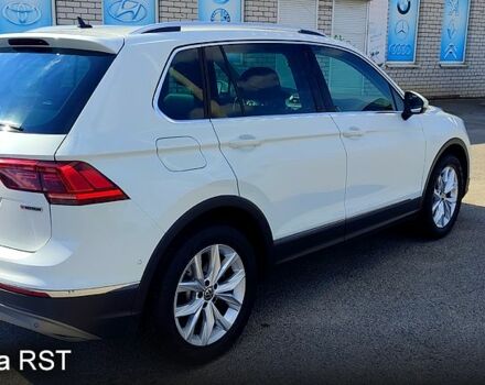 Белый Фольксваген Тигуан, объемом двигателя 2 л и пробегом 98 тыс. км за 29000 $, фото 5 на Automoto.ua
