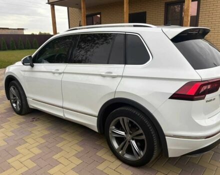 Белый Фольксваген Тигуан, объемом двигателя 2 л и пробегом 143 тыс. км за 19999 $, фото 2 на Automoto.ua