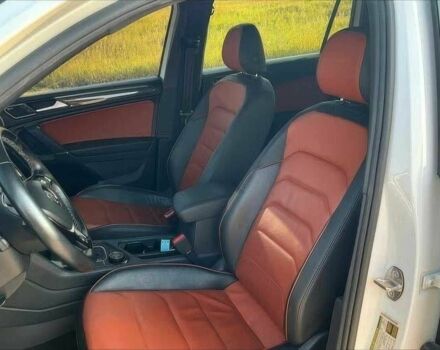 Белый Фольксваген Тигуан, объемом двигателя 2 л и пробегом 31 тыс. км за 12000 $, фото 9 на Automoto.ua