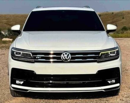 Белый Фольксваген Тигуан, объемом двигателя 2 л и пробегом 31 тыс. км за 12000 $, фото 1 на Automoto.ua