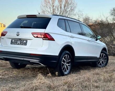 Білий Фольксваген Тігуан, об'ємом двигуна 8 л та пробігом 75 тис. км за 14999 $, фото 8 на Automoto.ua