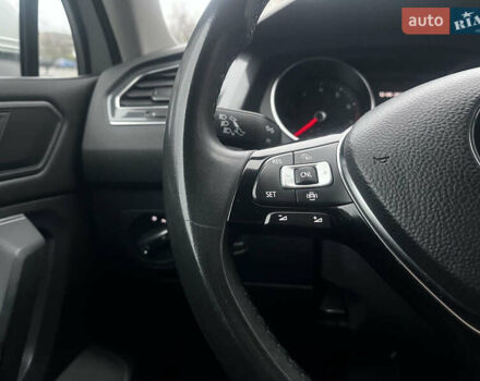 Белый Фольксваген Тигуан, объемом двигателя 2 л и пробегом 112 тыс. км за 22500 $, фото 24 на Automoto.ua