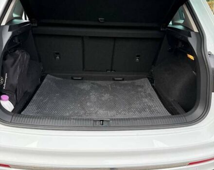 Белый Фольксваген Тигуан, объемом двигателя 1.97 л и пробегом 108 тыс. км за 32900 $, фото 5 на Automoto.ua