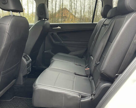 Белый Фольксваген Тигуан, объемом двигателя 0 л и пробегом 76 тыс. км за 22700 $, фото 10 на Automoto.ua