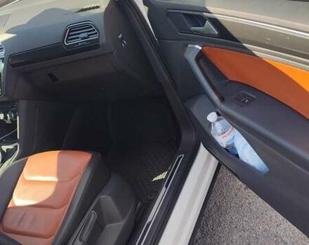 Белый Фольксваген Тигуан, объемом двигателя 1.97 л и пробегом 98 тыс. км за 30000 $, фото 7 на Automoto.ua