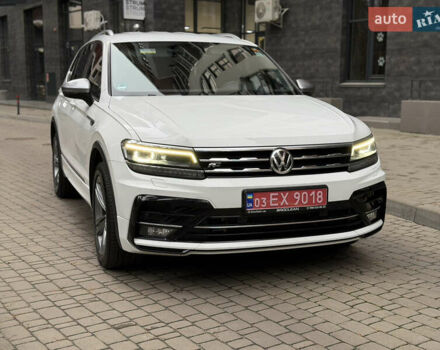 Белый Фольксваген Тигуан, объемом двигателя 2 л и пробегом 245 тыс. км за 28800 $, фото 14 на Automoto.ua