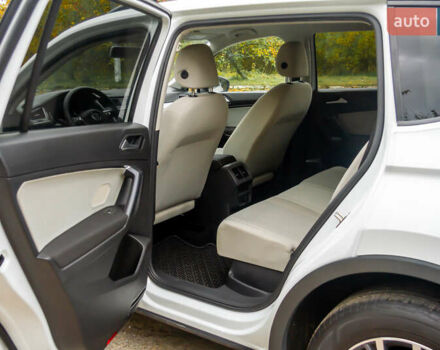 Белый Фольксваген Тигуан, объемом двигателя 1.98 л и пробегом 57 тыс. км за 18900 $, фото 7 на Automoto.ua