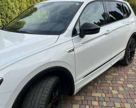 Белый Фольксваген Тигуан, объемом двигателя 0 л и пробегом 43 тыс. км за 22400 $, фото 4 на Automoto.ua