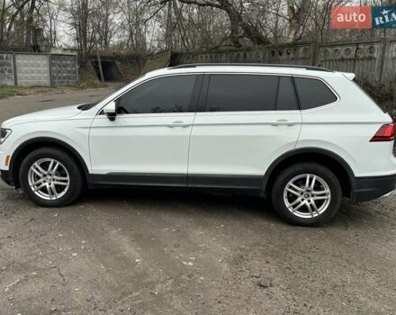 Белый Фольксваген Тигуан, объемом двигателя 2 л и пробегом 99 тыс. км за 17200 $, фото 6 на Automoto.ua