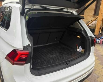 Белый Фольксваген Тигуан, объемом двигателя 2 л и пробегом 143 тыс. км за 19999 $, фото 7 на Automoto.ua