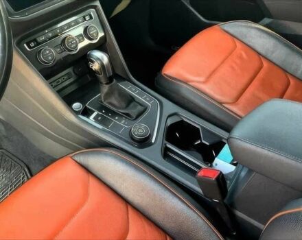 Белый Фольксваген Тигуан, объемом двигателя 2 л и пробегом 31 тыс. км за 12000 $, фото 7 на Automoto.ua