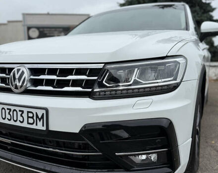 Белый Фольксваген Тигуан, объемом двигателя 2 л и пробегом 88 тыс. км за 25000 $, фото 3 на Automoto.ua