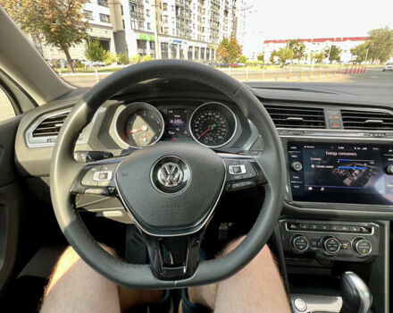 Белый Фольксваген Тигуан, объемом двигателя 2 л и пробегом 73 тыс. км за 22999 $, фото 8 на Automoto.ua