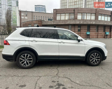 Белый Фольксваген Тигуан, объемом двигателя 2 л и пробегом 112 тыс. км за 22500 $, фото 17 на Automoto.ua