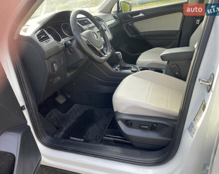 Білий Фольксваген Тігуан, об'ємом двигуна 1.98 л та пробігом 87 тис. км за 19300 $, фото 11 на Automoto.ua