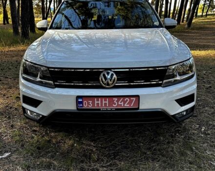 Белый Фольксваген Тигуан, объемом двигателя 2 л и пробегом 72 тыс. км за 23000 $, фото 1 на Automoto.ua