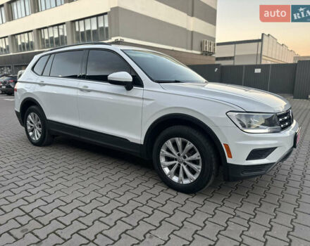 Білий Фольксваген Тігуан, об'ємом двигуна 1.98 л та пробігом 227 тис. км за 15999 $, фото 8 на Automoto.ua