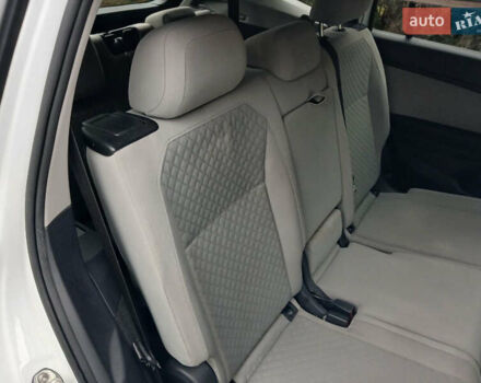 Белый Фольксваген Тигуан, объемом двигателя 2 л и пробегом 143 тыс. км за 17850 $, фото 15 на Automoto.ua