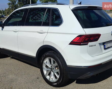 Белый Фольксваген Тигуан, объемом двигателя 1.97 л и пробегом 98 тыс. км за 30000 $, фото 4 на Automoto.ua