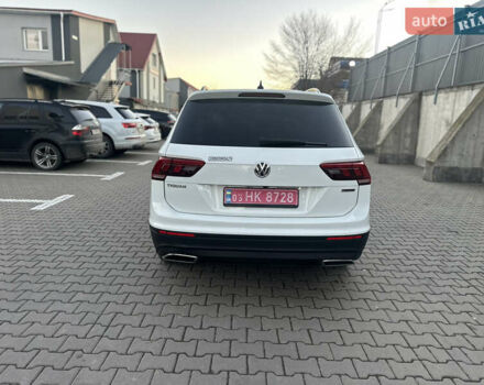 Білий Фольксваген Тігуан, об'ємом двигуна 1.98 л та пробігом 227 тис. км за 15999 $, фото 35 на Automoto.ua