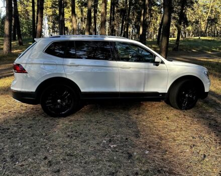 Белый Фольксваген Тигуан, объемом двигателя 2 л и пробегом 72 тыс. км за 23000 $, фото 10 на Automoto.ua