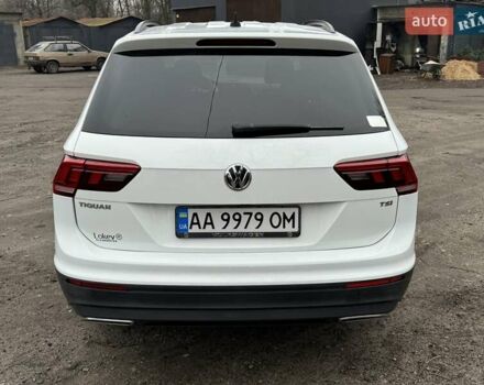 Белый Фольксваген Тигуан, объемом двигателя 2 л и пробегом 99 тыс. км за 17200 $, фото 4 на Automoto.ua