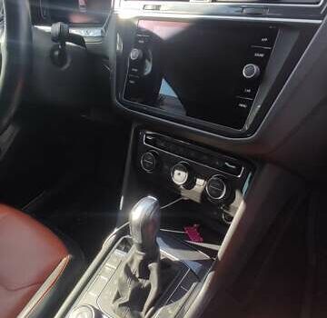 Белый Фольксваген Тигуан, объемом двигателя 1.97 л и пробегом 98 тыс. км за 30000 $, фото 9 на Automoto.ua