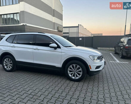 Білий Фольксваген Тігуан, об'ємом двигуна 1.98 л та пробігом 227 тис. км за 15999 $, фото 1 на Automoto.ua