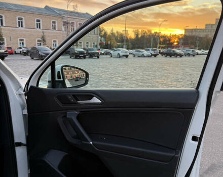 Білий Фольксваген Тігуан, об'ємом двигуна 1.98 л та пробігом 54 тис. км за 23700 $, фото 11 на Automoto.ua