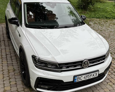 Белый Фольксваген Тигуан, объемом двигателя 1.97 л и пробегом 76 тыс. км за 37900 $, фото 1 на Automoto.ua