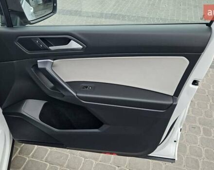 Белый Фольксваген Тигуан, объемом двигателя 1.98 л и пробегом 187 тыс. км за 21900 $, фото 37 на Automoto.ua