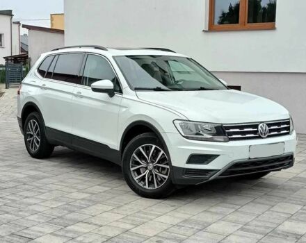 Білий Фольксваген Тігуан, об'ємом двигуна 2 л та пробігом 88 тис. км за 10300 $, фото 2 на Automoto.ua