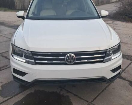 Білий Фольксваген Тігуан, об'ємом двигуна 2 л та пробігом 142 тис. км за 17200 $, фото 1 на Automoto.ua