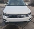 Білий Фольксваген Тігуан, об'ємом двигуна 2 л та пробігом 142 тис. км за 17200 $, фото 1 на Automoto.ua