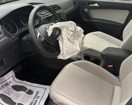 Білий Фольксваген Тігуан, об'ємом двигуна 2 л та пробігом 145 тис. км за 13600 $, фото 5 на Automoto.ua