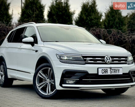 Білий Фольксваген Тігуан, об'ємом двигуна 2 л та пробігом 186 тис. км за 29999 $, фото 1 на Automoto.ua