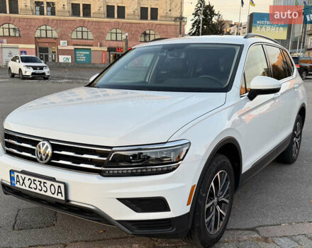 Білий Фольксваген Тігуан, об'ємом двигуна 1.98 л та пробігом 54 тис. км за 23700 $, фото 1 на Automoto.ua