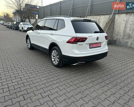 Білий Фольксваген Тігуан, об'ємом двигуна 1.98 л та пробігом 227 тис. км за 15999 $, фото 33 на Automoto.ua