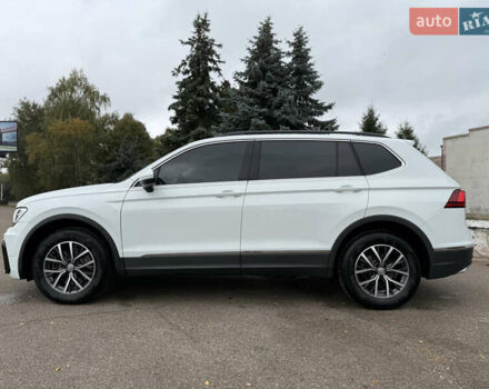 Белый Фольксваген Тигуан, объемом двигателя 2 л и пробегом 88 тыс. км за 25000 $, фото 7 на Automoto.ua