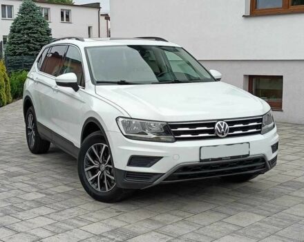 Білий Фольксваген Тігуан, об'ємом двигуна 2 л та пробігом 88 тис. км за 10300 $, фото 3 на Automoto.ua