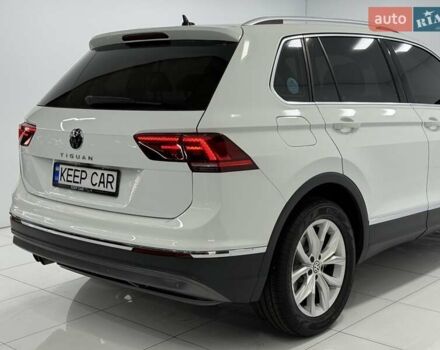 Білий Фольксваген Тігуан, об'ємом двигуна 1.97 л та пробігом 40 тис. км за 31500 $, фото 17 на Automoto.ua