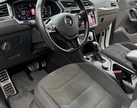 Белый Фольксваген Тигуан, объемом двигателя 1.97 л и пробегом 108 тыс. км за 32900 $, фото 11 на Automoto.ua