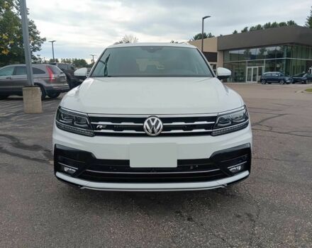 Белый Фольксваген Тигуан, объемом двигателя 2 л и пробегом 43 тыс. км за 14200 $, фото 1 на Automoto.ua