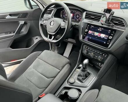 Белый Фольксваген Тигуан, объемом двигателя 1.97 л и пробегом 43 тыс. км за 26900 $, фото 39 на Automoto.ua