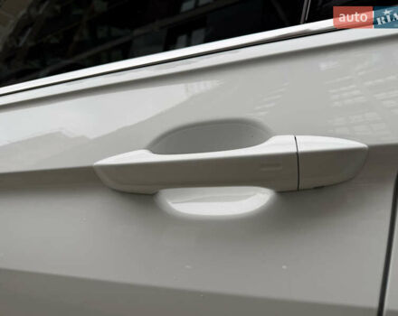 Белый Фольксваген Тигуан, объемом двигателя 2 л и пробегом 245 тыс. км за 28800 $, фото 19 на Automoto.ua