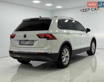 Білий Фольксваген Тігуан, об'ємом двигуна 1.97 л та пробігом 40 тис. км за 31500 $, фото 13 на Automoto.ua