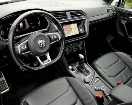 Белый Фольксваген Тигуан, объемом двигателя 2 л и пробегом 53 тыс. км за 13000 $, фото 4 на Automoto.ua